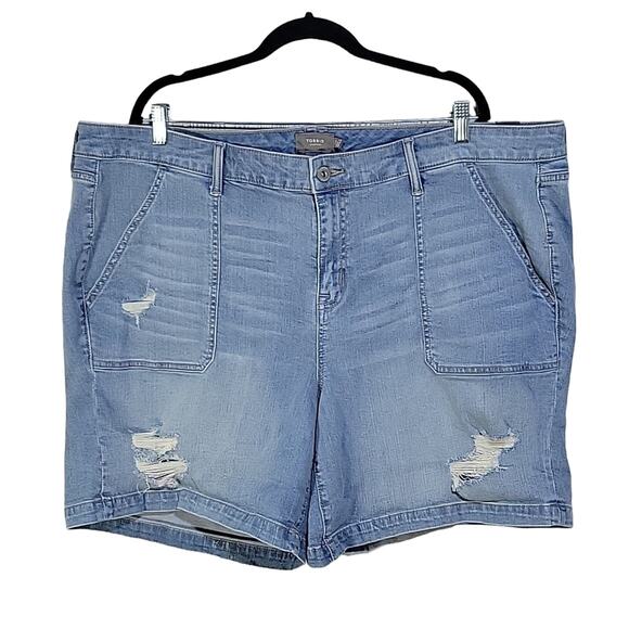 Torrid Mid Distressed Jean Shorts Womens Plus Size 26 NWT - Picture 1 of 10